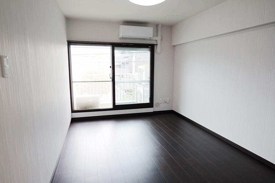 Sun Life Minami-gyotoku, Room 212